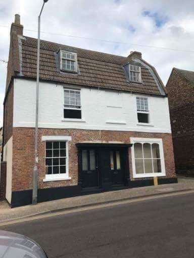 The Beehive, Ground Floor Apartment In Norfolk, No Shared Amenities Downham Market Bagian luar foto