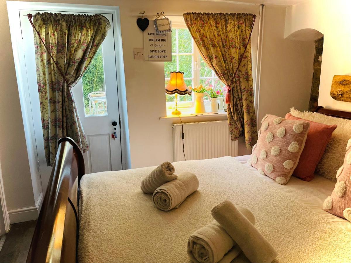 The Beehive, Ground Floor Apartment In Norfolk, No Shared Amenities Downham Market Bagian luar foto